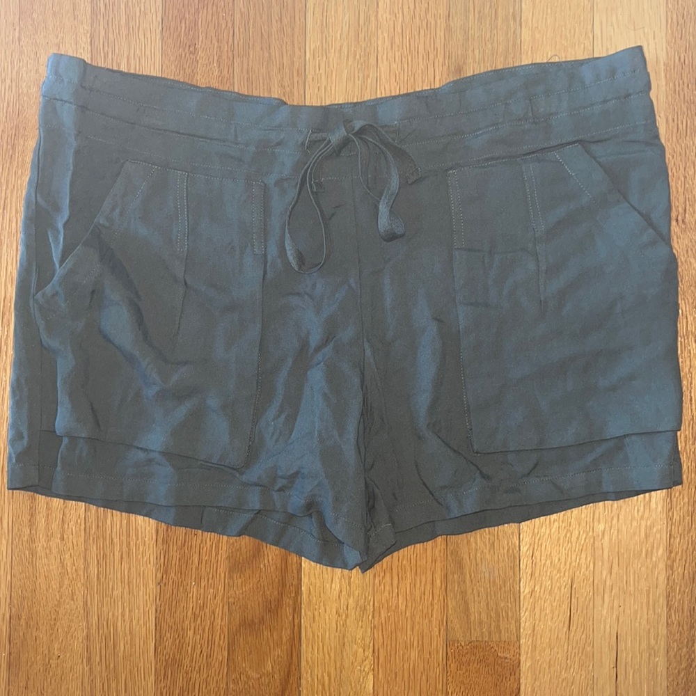 NWOT BCBGENERATION Shorts